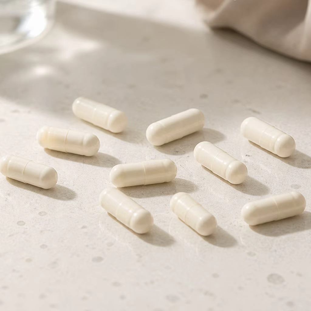 White hard capsules